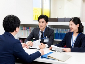 ☆大学生多数活躍中!!　☆早稲田アカデミー個別進学館で講師デビュー!!　☆未経験者歓迎♪