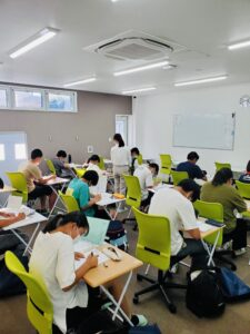 タブレットを使用した独自の個別指導システムで生徒の成長をしっかり実感できる素敵なお仕事です！！