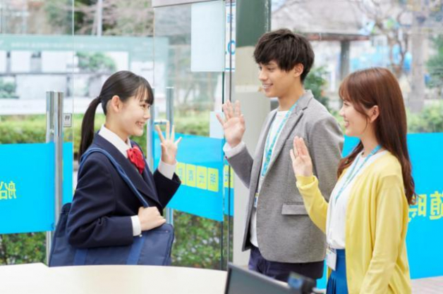 髪型・服装自由（ユニフォーム支給あり）！就活支援！未経験が活躍中の塾講師（シフト自由）※コマ給1800円以上
