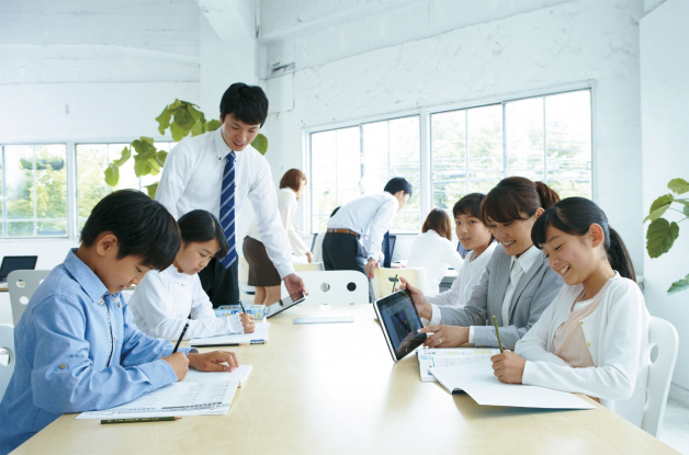 個別指導塾のアシスタント講師募集。安心の時給制かつ事前準備等不要です。