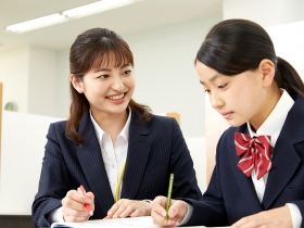 【春期講習に向けて積極採用中！】未経験者・学生～社会人ともに大歓迎♪