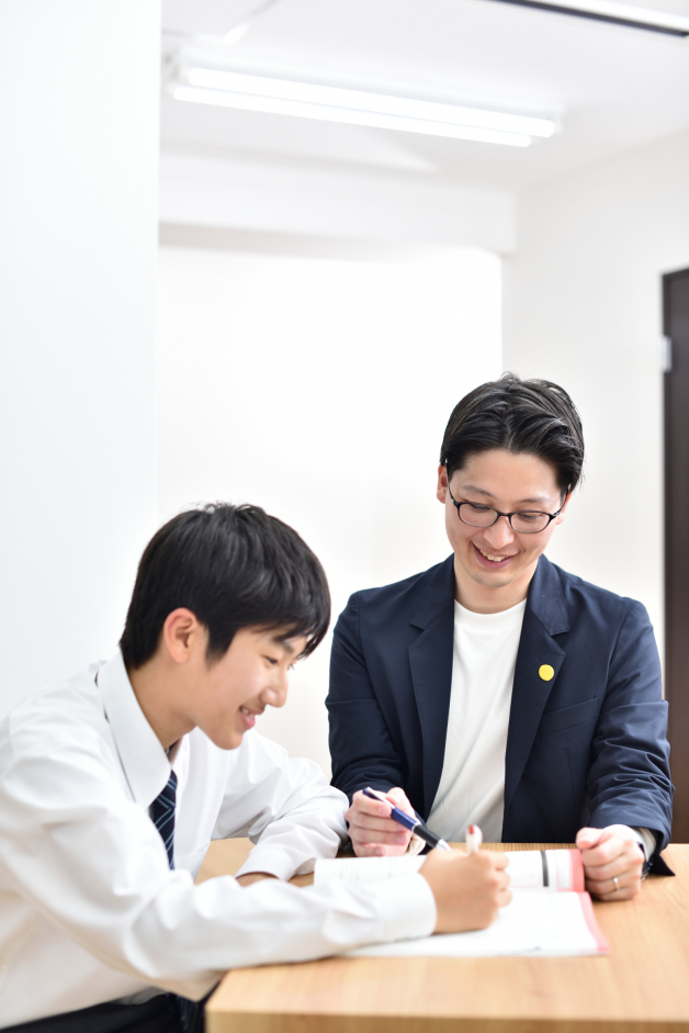 働きやすさ◎週2～OK！個別指導講師!!大学生・院生が多数活躍中☆