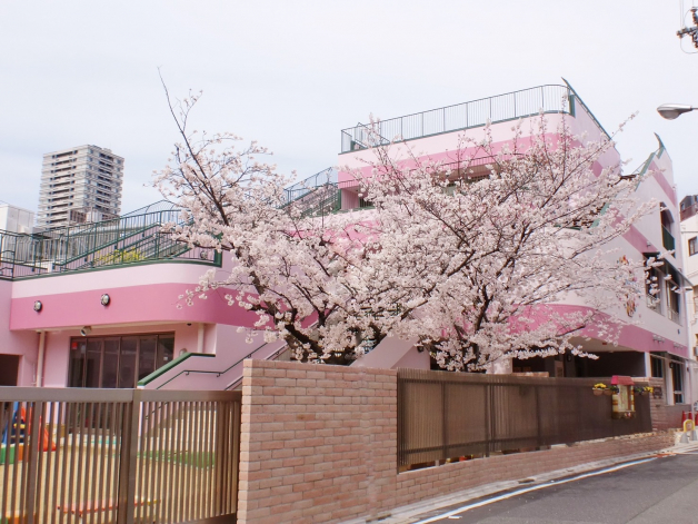 【保育教諭・保育補助】駅近で通勤楽々！未経験歓迎！子どもたちの成長を見守るお仕事！