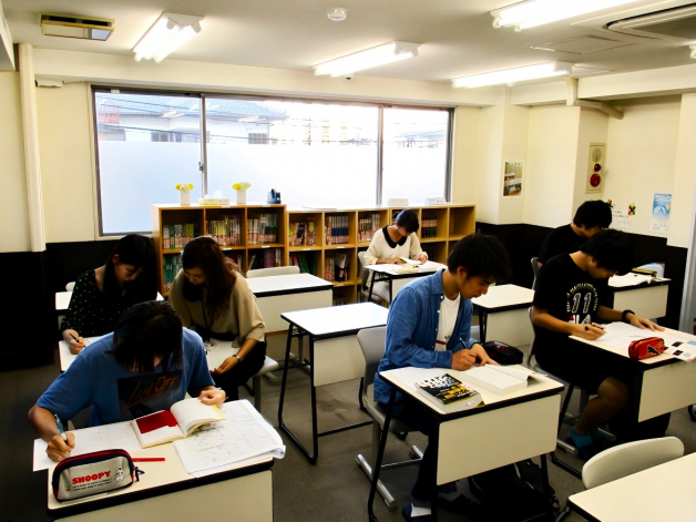 ゴールフリー高等学院　彦根キャンパス【教員】